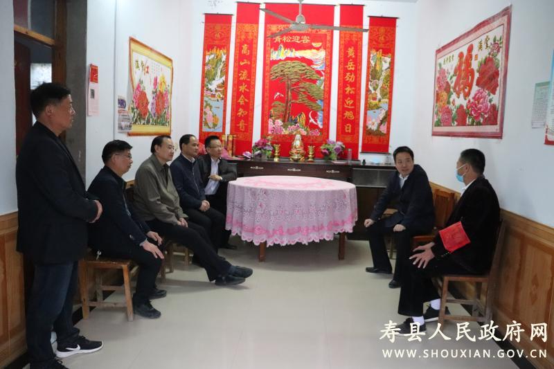 胡春华开展住村调研活动