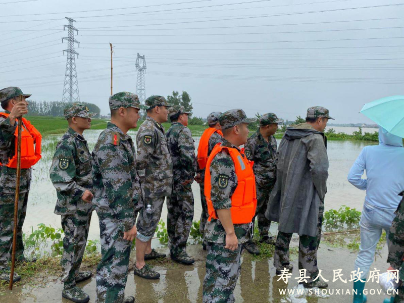 炎刘镇抗洪抢险齐上阵凝心聚力战汛情