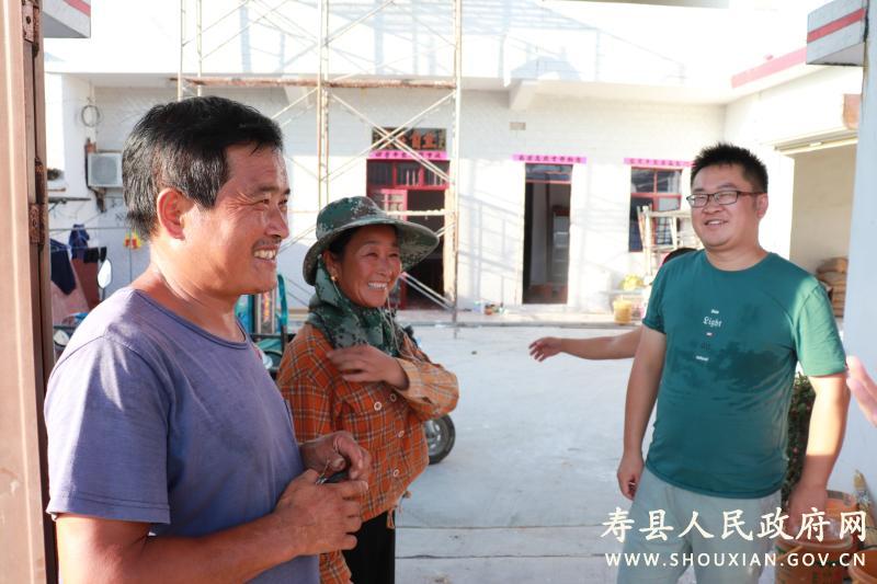 顾广银,安丰塘镇副镇长邹春探访贫困户陶应利谈及对未来的发展规划,"