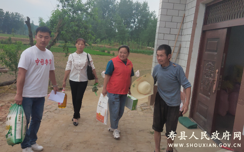 张李乡开展粽香迎端午慰问活动