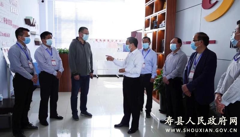 牛方括看望慰问疫情防控一线值守人员_寿县人民政府