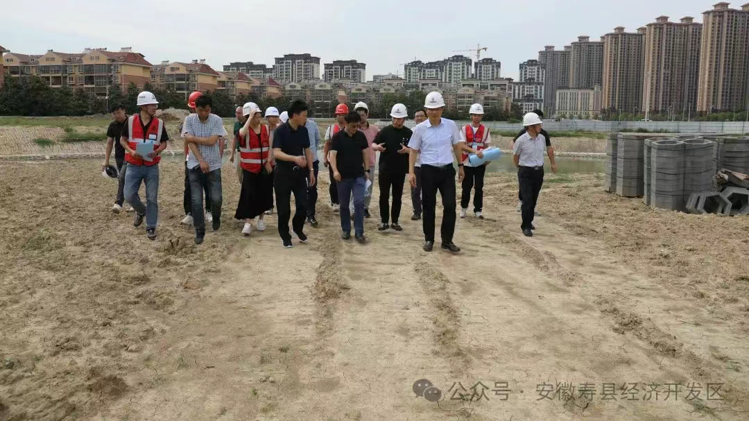 赵德兵深入施工现场 督导政府性投资项目推进情况