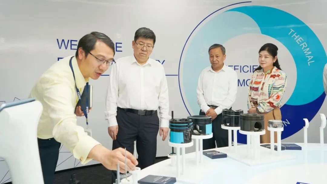 任泽锋率队赴上海招商考察